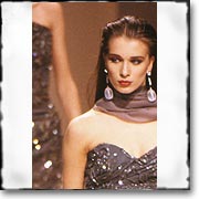 Giorgio Armani Fashion Show Milan Spring Summer '91 © interneTrends.com Classic